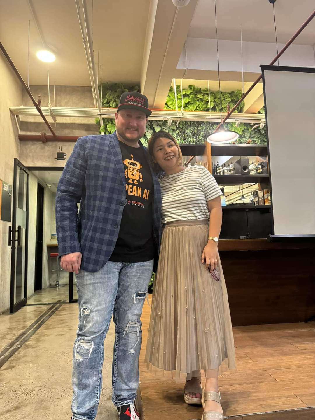 Jeff J Hunter & Cece Tan